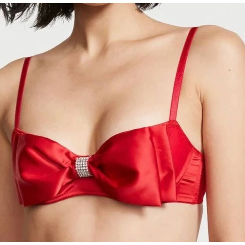 Victoria's Secret Unlined Red Holiday Balconette Rhinestone Bow Bra - 38DDD